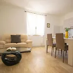 Siniscola, Comodo Con Veranda E Wifi * Siniscola